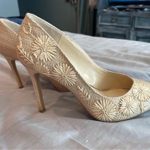 Jessica Simpson Haneh pump 7.5